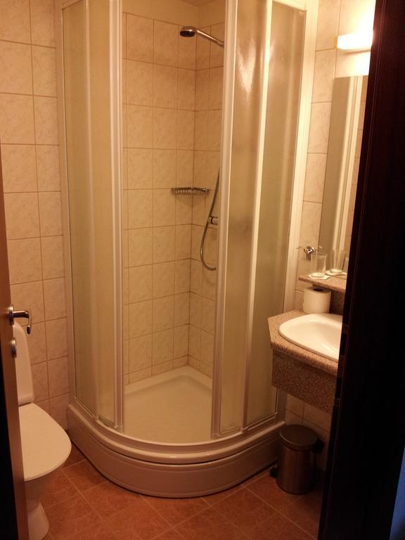 Hotel Capitano Neskaupstaður Habitación foto